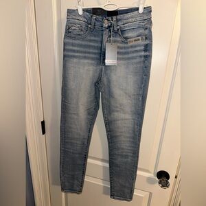 NWT Buckle Black, Ankle Skinny Jeans, Size 28 x 29 Tall